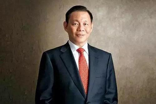 华裔女子嫁富豪华裔女子嫁富豪，跨越文化与财富的联姻