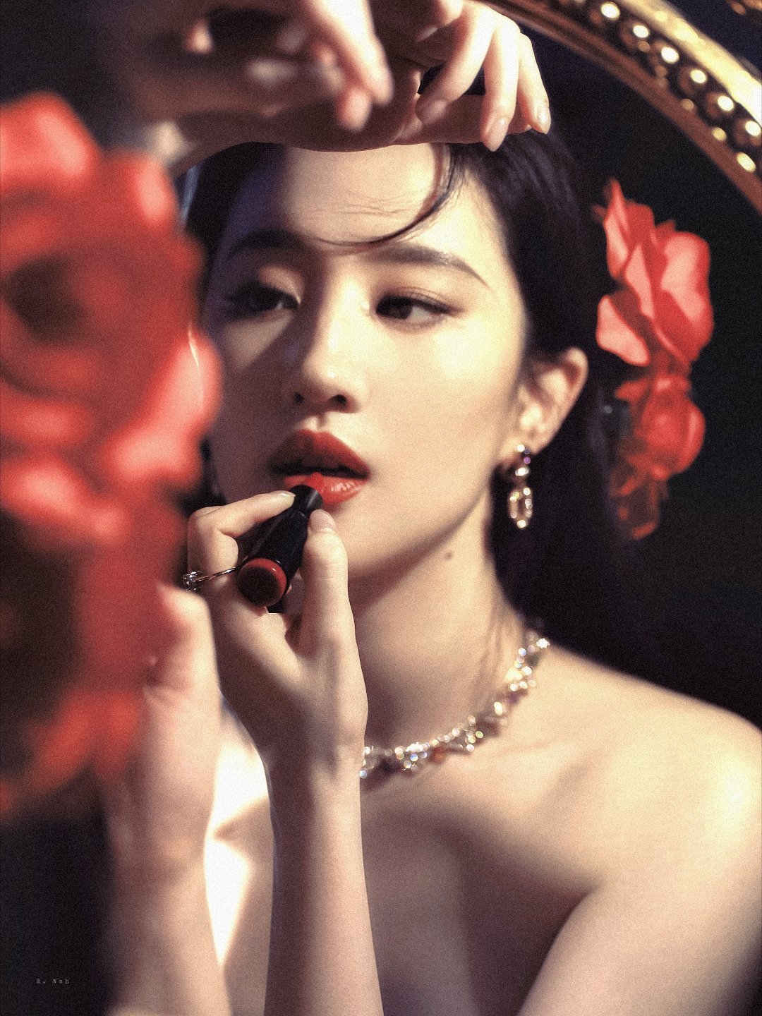 刘亦菲晒38岁生日照刘亦菲晒出38岁生日照，优雅气质惊艳时光